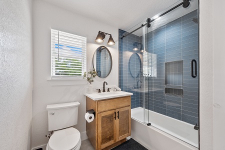 Clean bathroom image